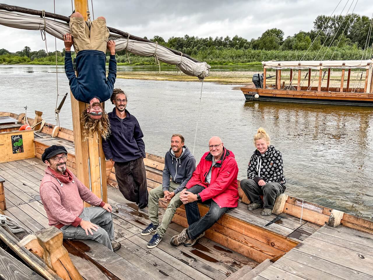 Bateau traditionnel Loire avec équipage